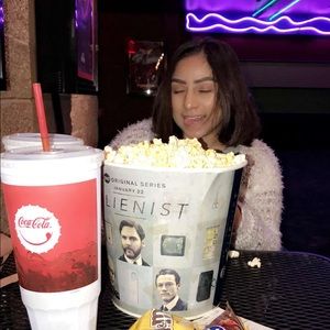 Meet your Posher, Janet